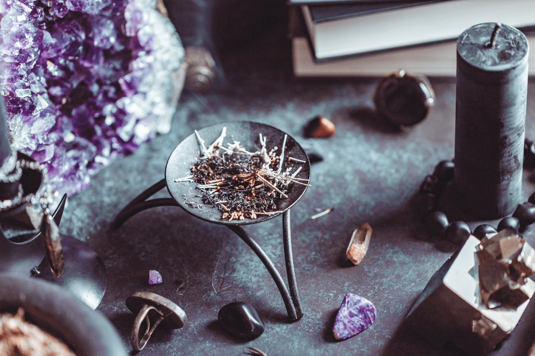 Glamour Magick:Metal Correspondences, Jewelry Enchantments and a Beauty Spell